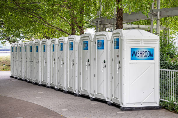 Porta potty delivery and setup in Simi Valley, CA